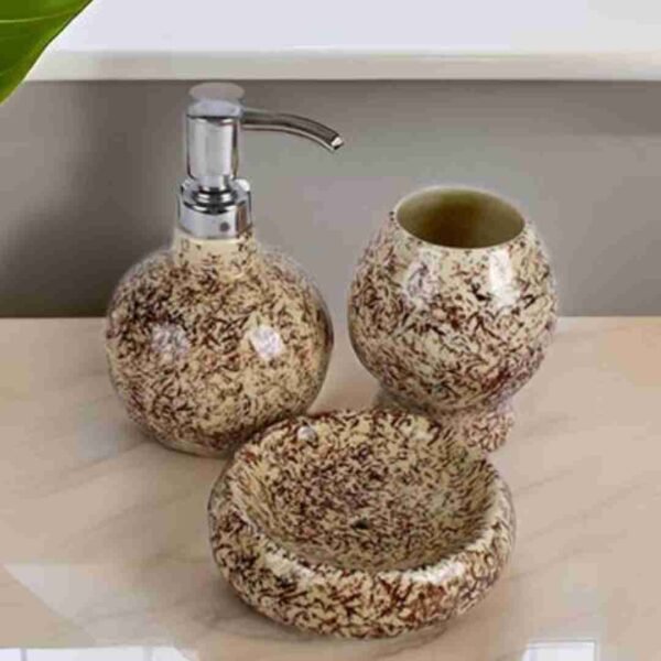 Ceramic bathroom accessories set