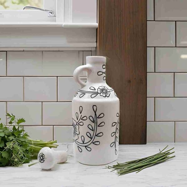 kitchen oil container
