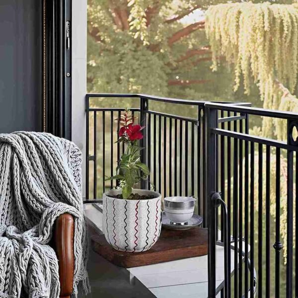 Indoor outdoor ceramic plant pot
