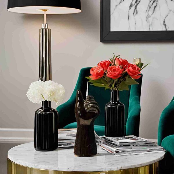 Stylish flower pot for indoor décor